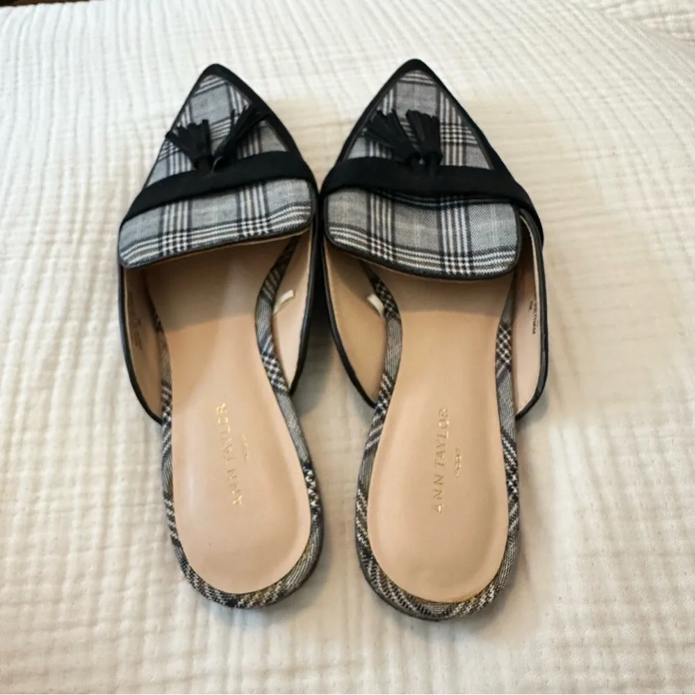 Ann Taylor Herringbone Plaid Mule Loafer Slip Black Tassel Academia Old Money 7